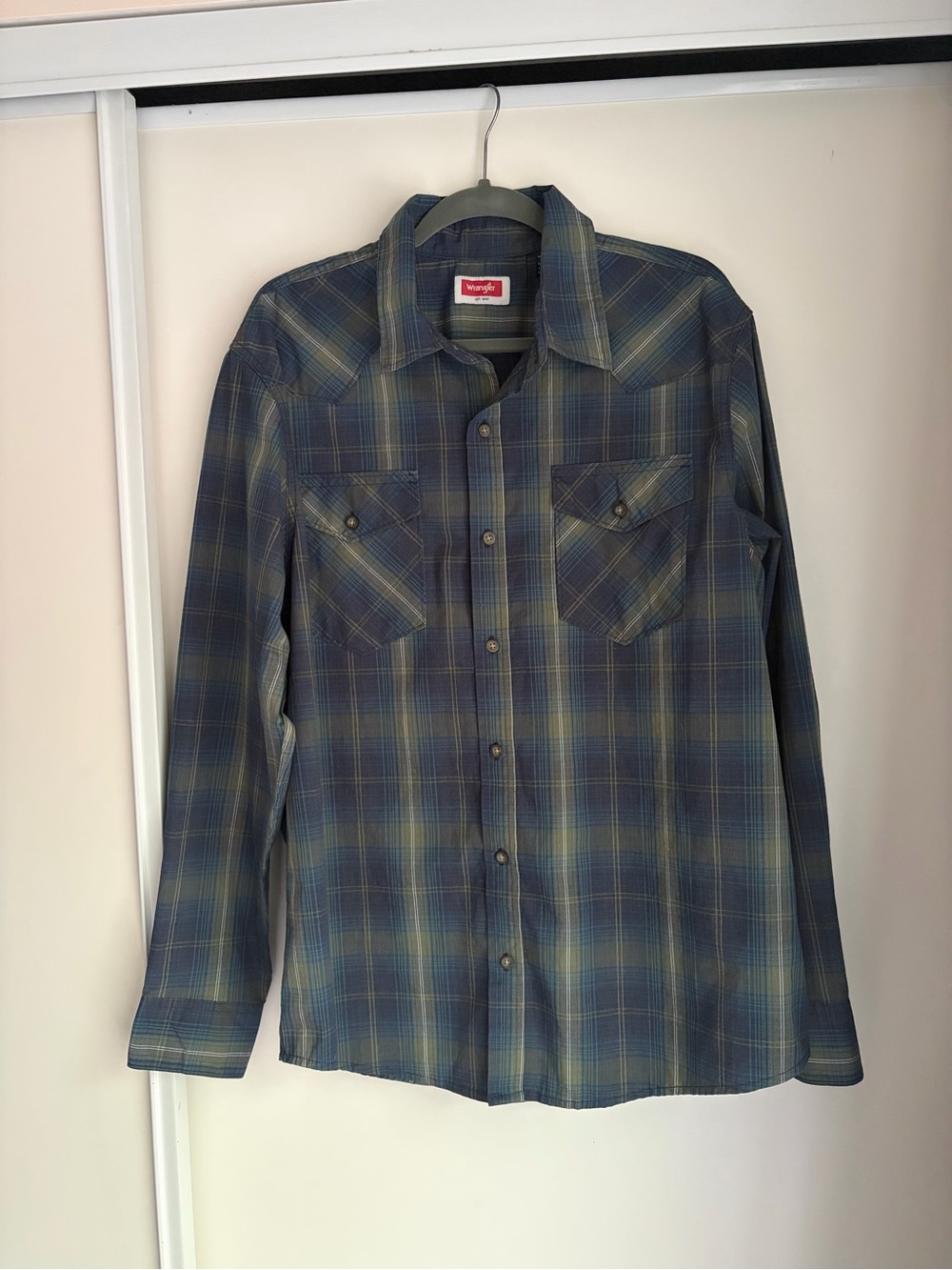 Wrangler Blue and Green Plaid Button-Down Shirt